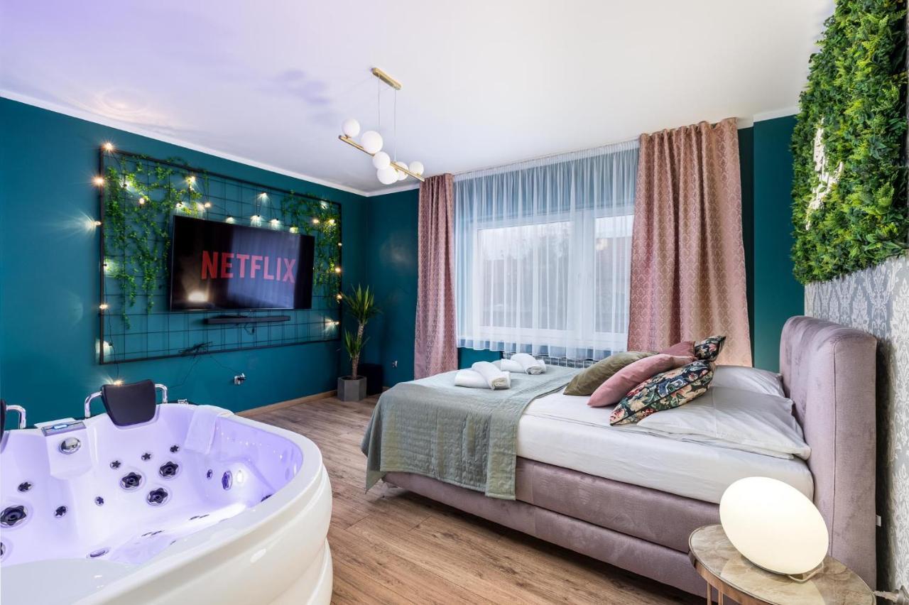 Exclusive Apartment Centrum 2 瓦多维采 外观 照片